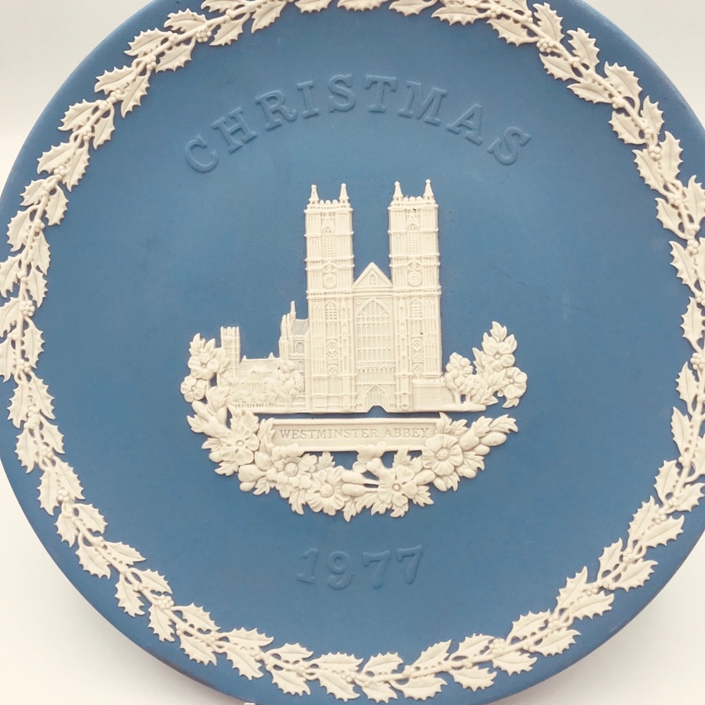 1977 Wedgwood Christmas plate - Westminster Abbey